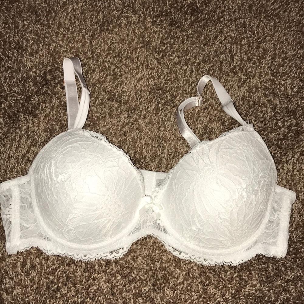 NWOT white lace bra